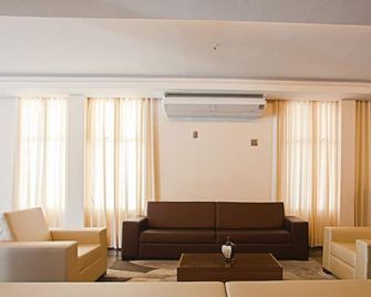 Oft Garden hotel - Goiânia - Lounge