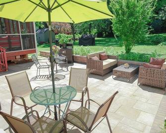 One bedroom w Private Entrance close to DC - Silver Spring - Patio