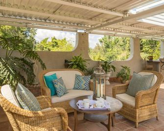 Number Eighteen Exclusive Guest Lodge - Harare - Patio