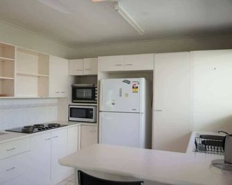 Cozy 4 bedroom house in Sunnybank Hills - Sunnybank Hills - Cocina