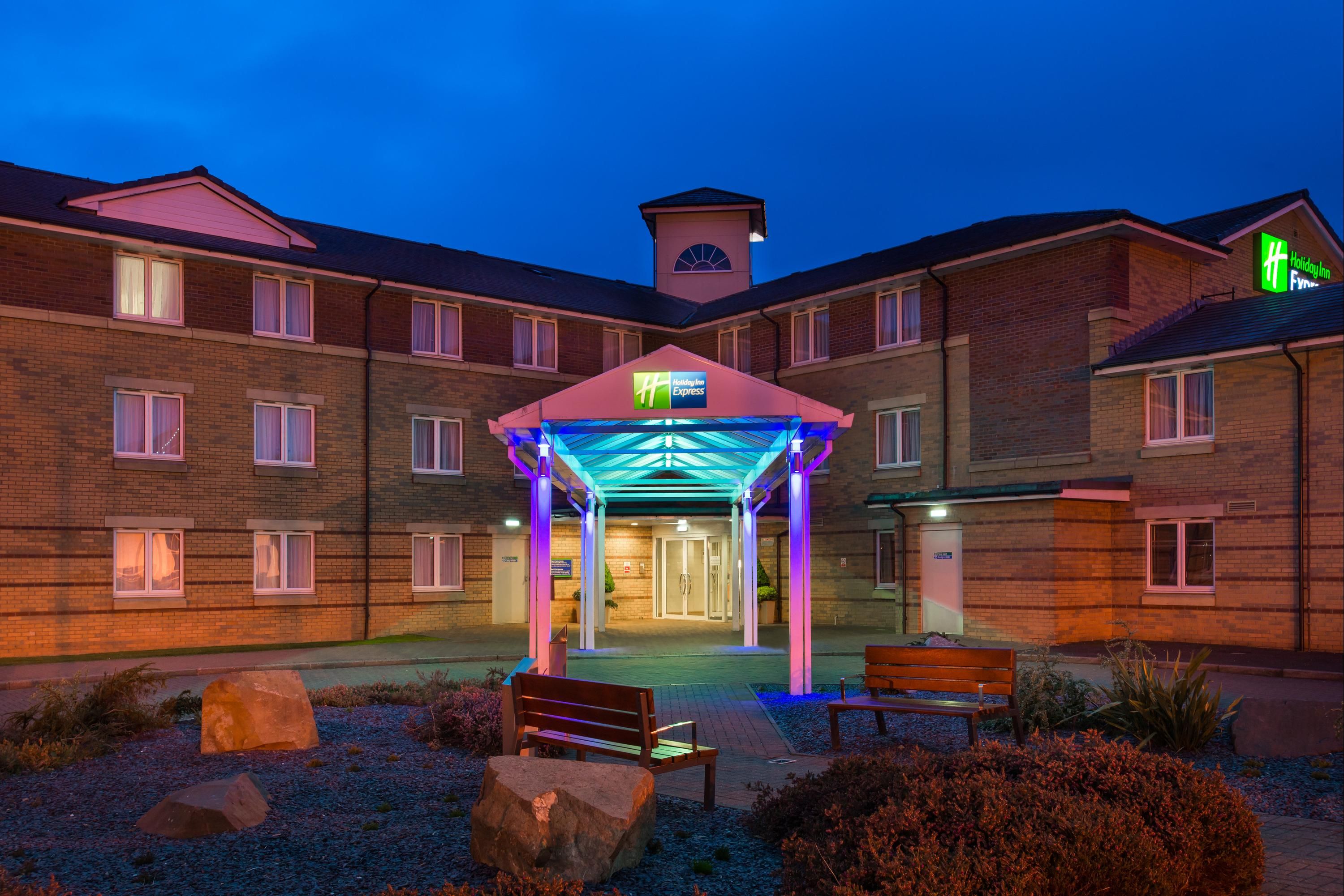 Holiday Inn Express Stirling By IHG - Stirling - בניין