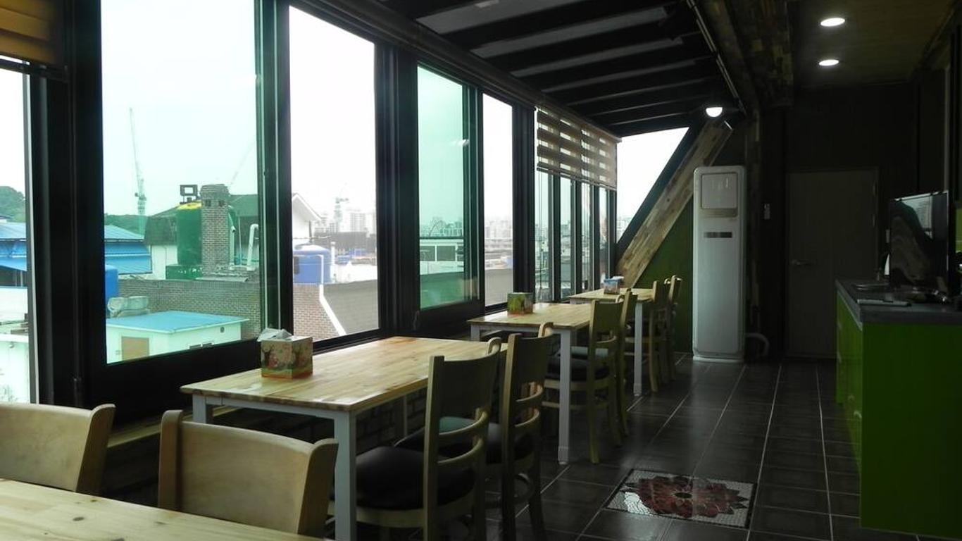 جيونجو إنترناشونال جيستهاوس آند هوستل