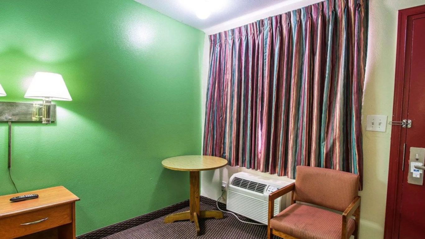 Rodeway Inn Fort Pierce I-95