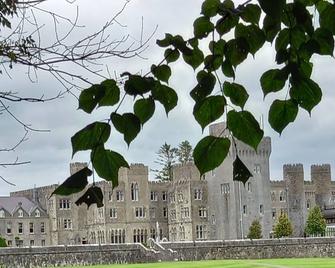 Villa Pio Luxury Apartment 3km From Historic Cong, Ashford Castle, Lodge Ashford - Cong - Building