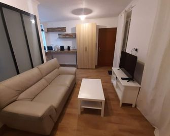 Appartement 2 pièces, proche RER, Bus et chateau - Rambouillet - Soggiorno