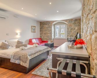 Palace Suites - Split - Bedroom