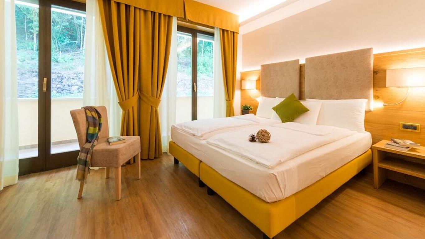 Hotel Ambassador