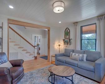 The Bungalow at Afton Mountain Retreat - Afton - Sala de estar