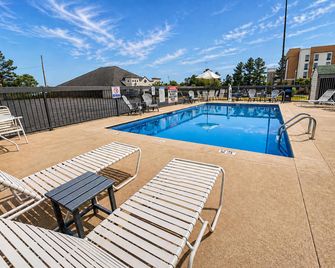 Quality Inn Augusta West Near Fort Gordon - Augusta - Pool