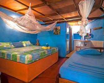 Hotel El Delfin - Monterrico - Bedroom