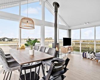2 Bedroom Lovely Home In Fredericia - Fredericia - Essbereich
