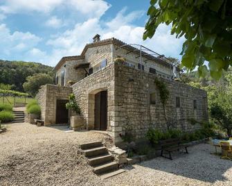 Holiday Home in Montclus near river - Montclus - Edificio
