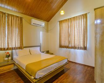 Lake View Holiday Villa Near Sula Vine Yard With 3 Bdrms - Nashik - Bedroom