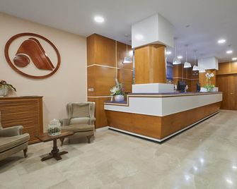 Hotel 40 Nudos - Avilés - Recepção