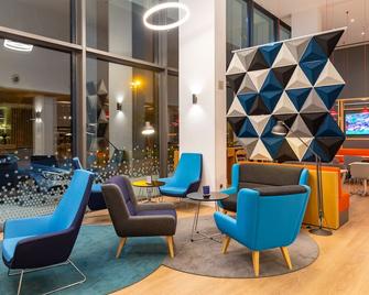 هوليداي إن إكسبرس بورتو - إكس ونمورا باي آيتش جي - بورتو - ردهة