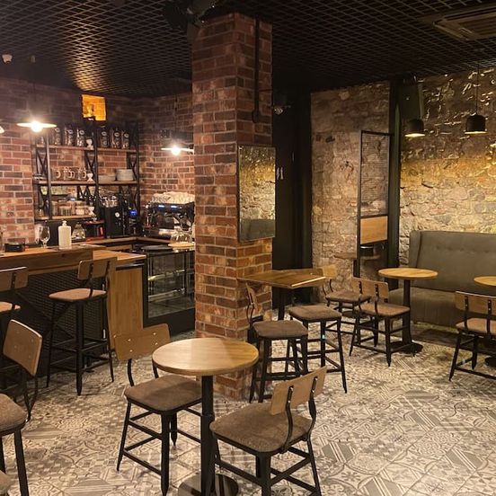 Bar view of Piano Hotel