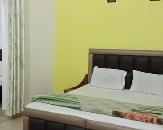 Nature Hike - Lansdowne - Bedroom
