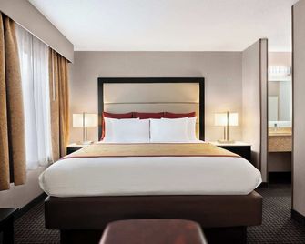 Lancaster Suites - Lancaster