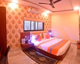 The Kashi Residency - Varanasi - Ložnice