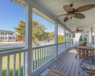 Breezy Ocean City Home Walk to Beach and Boardwalk! - Ocean City - Balcony