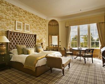 Meldrum House Country Hotel & Golf Course - Aberdeen - Bedroom
