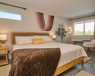 - Sunrise Beach Loft - - St. Augustine - Bedroom