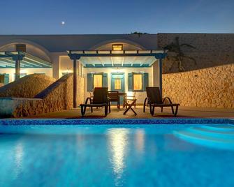 Desiterra Resort & Spa - Thera - Pool