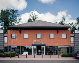 DC Hotel Charleroi Airport - Charleroi - Gebäude