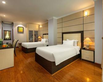 San Premium Hotel - former Golden Cyclo Hotel - Hanoi - Schlafzimmer