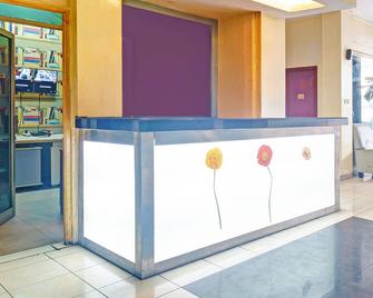 Capital O Hotel Bimo Slipi - Jakarta - Front desk