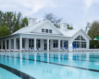 Cottage Custom built by owner plus 4 person golf cart included - Marblehead - Piscina
