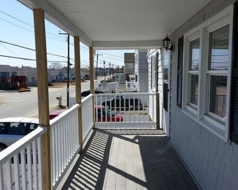 Seabrook Beach Multiweek/Last Minute Discount Winter Rental 9/22/25-5/14/26 - Seabrook - Balcony