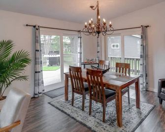 5 Br, Movie Theater, Game Room, Water Toys, Beach - Baxter - Comedor