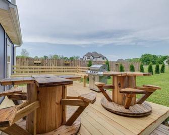 Gorgeous N. Nashville Home - New Listing Discount! - Hendersonville - Patio