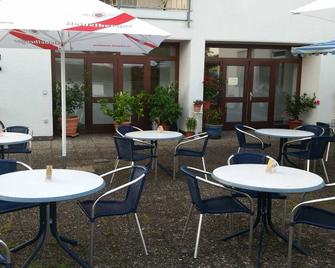 Hotel Elsenztal - Bammental - Innenhof