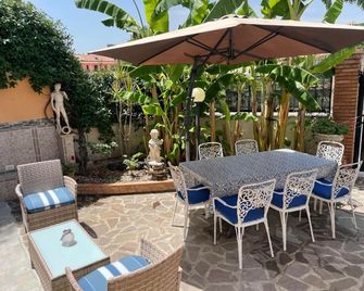 Residence Don Turi - Villafranca Tirrena - Innenhof