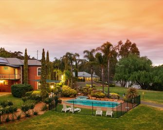 Clare Country Club - Clare - Piscina