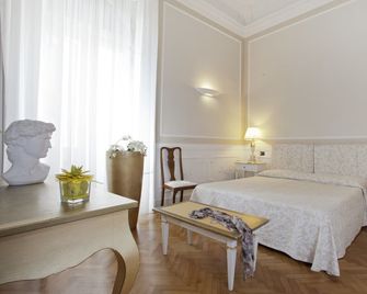 Palazzo Lombardo - Florenţa - Sufragerie