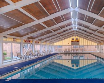 Quality Inn & Suites - Williamsburg - Басейн
