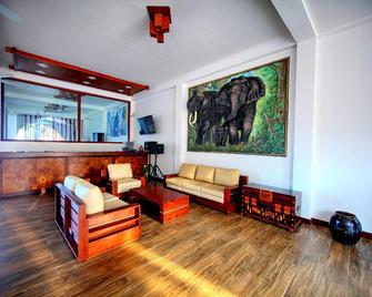 Watergate Resort Unawatuna - Unawatuna - Living room