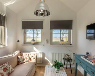 Nice apartment for 2 guests with WIFI, TV and pets allowed - Veere - Living room