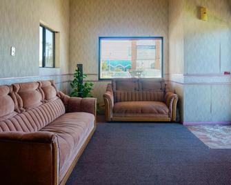 Touristlodge - Inglewood - Living room