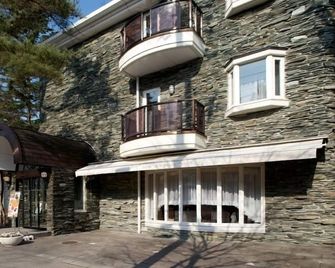 hotel karuizawa elegance - קארויזאווה - בניין