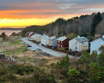 Vintage Apartment With Fresh Sea Air And - Kristiansund - Outdoor view