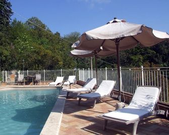 Nice apartment with terrace on the ground floor of a small villa. E. - Sassetta - Pool
