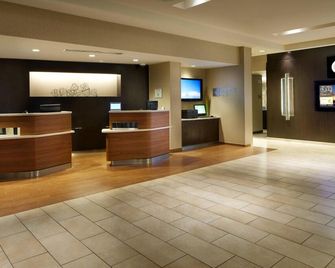 Courtyard by Marriott Pittsburgh Airport Settlers Ridge - Pittsburgh - Resepsjon