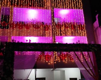 Hotel kanishka residency - Jabalpur - Gebäude