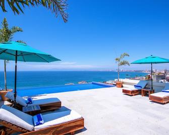 Nise - Puerto Vallarta - Beach