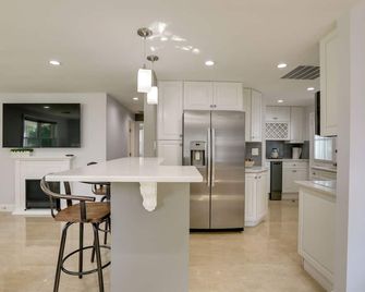 Tranquil Abington Retreat with Patio and Yard! - Abington - Kitchen