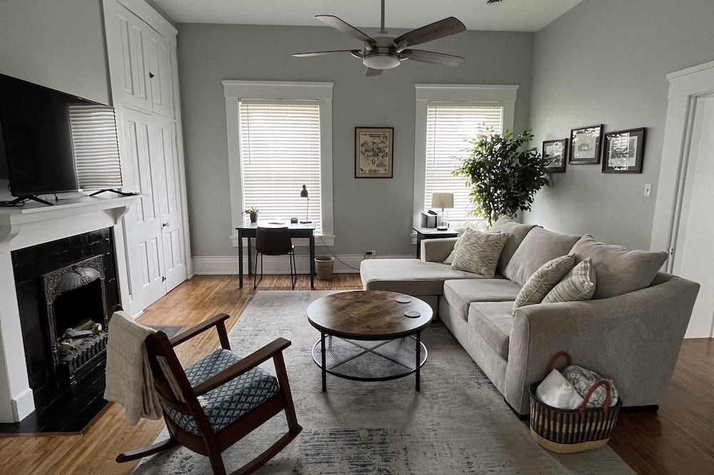 Historic Downtown Chillicothe 1840's Loft - Chillicothe - Wohnzimmer